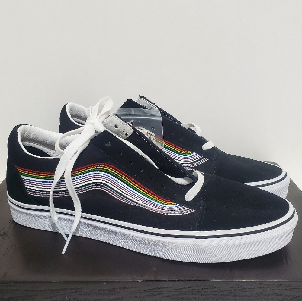 Vans "Off The Wall" Love Together Rainbow Pride Mens Size 11.5/ Women's Size 13
